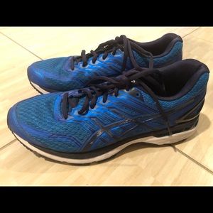 Men’s ASICS running shoe